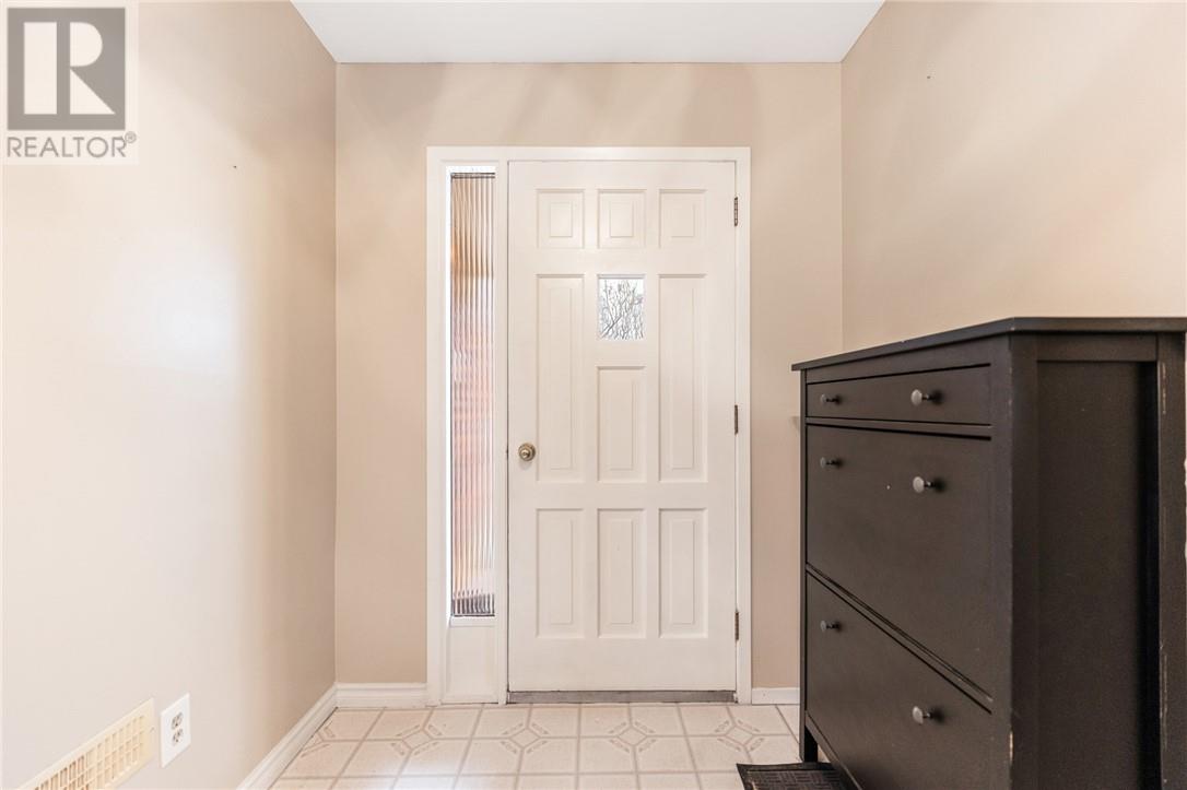 1089 Soloy Drive, Sudbury, Ontario  P3A 1E6 - Photo 5 - 2126049