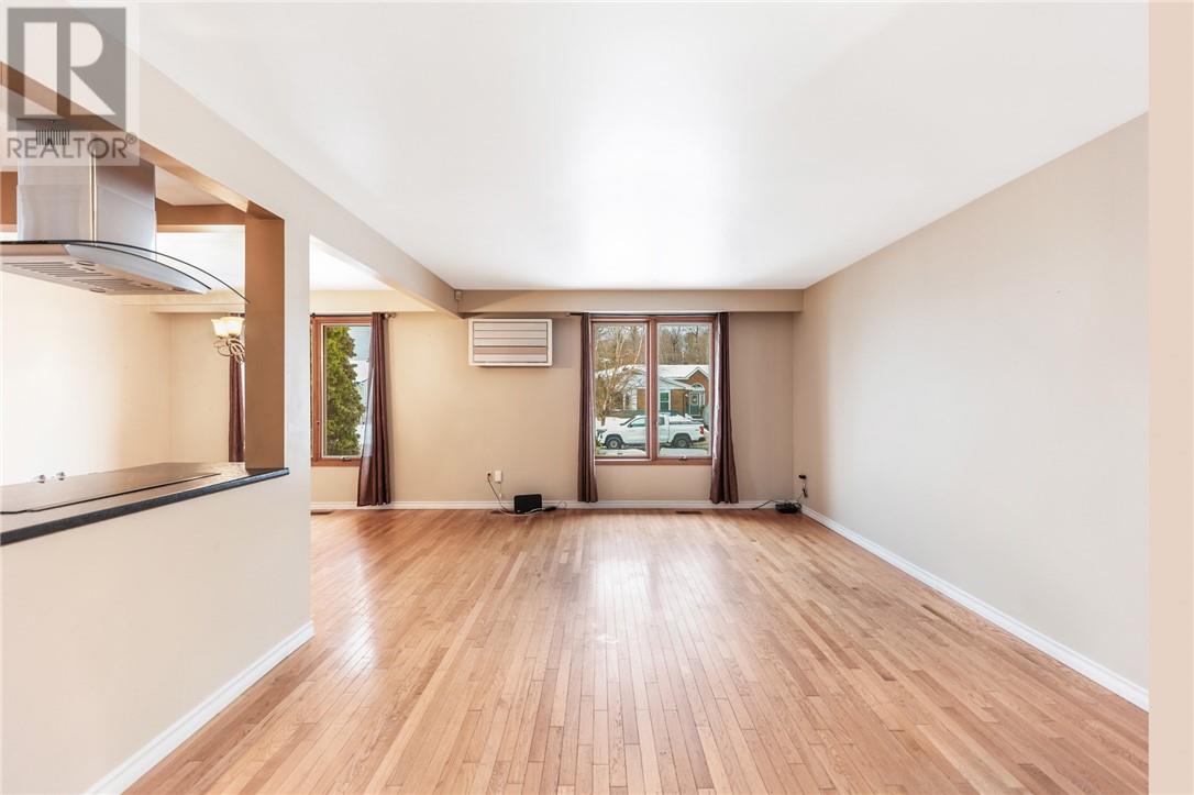 1089 Soloy Drive, Sudbury, Ontario  P3A 1E6 - Photo 8 - 2126050