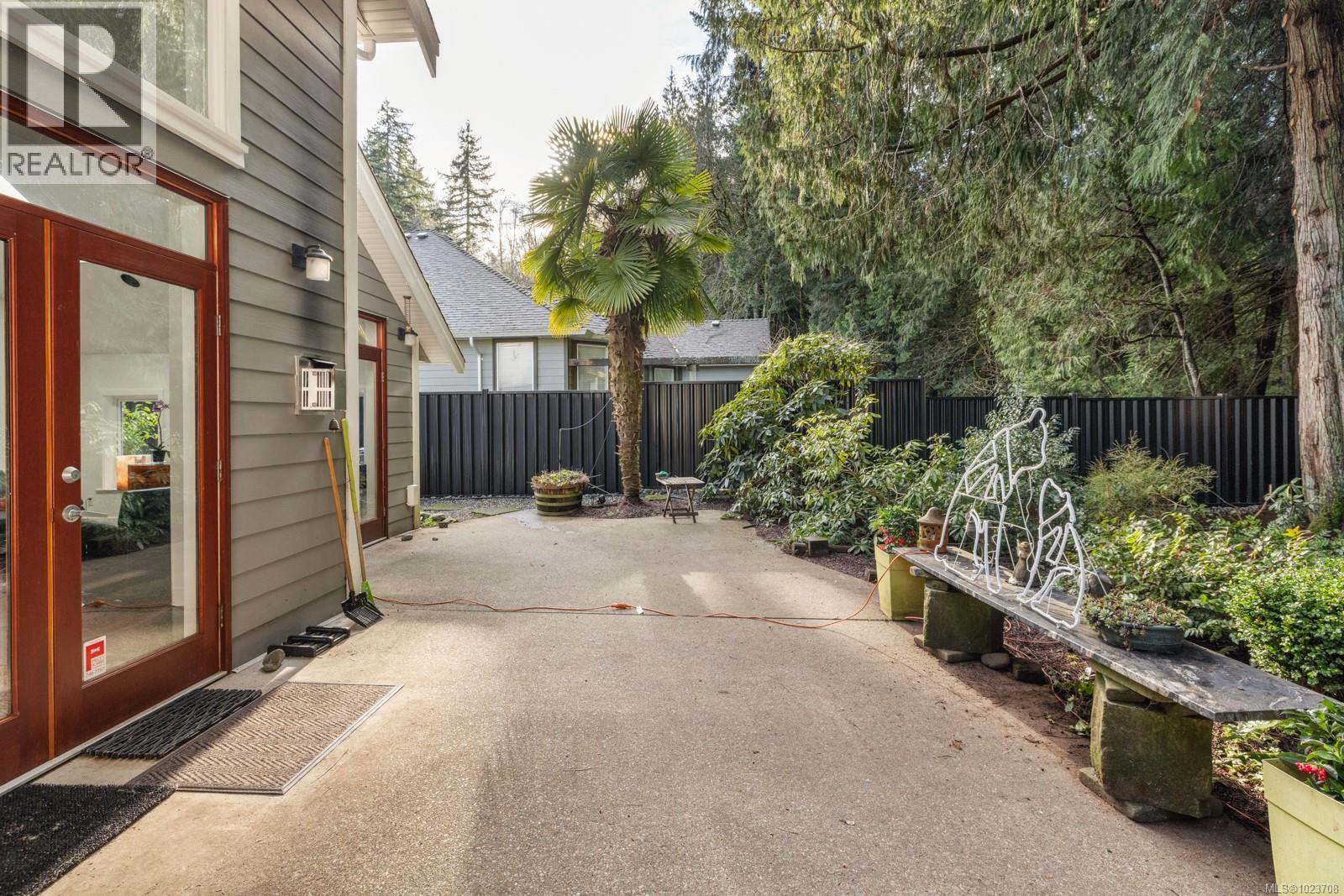 2598 Kinnoull Cres, Mill Bay, British Columbia  V8H 1H3 - Photo 38 - 1023708