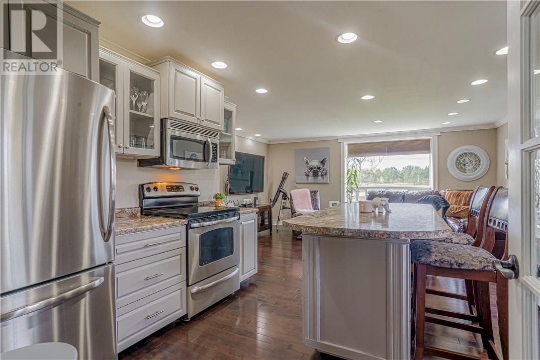 1110 Hwy 17, Wahnapitae, Ontario  P0M 3C0 - Photo 11 - 2126163