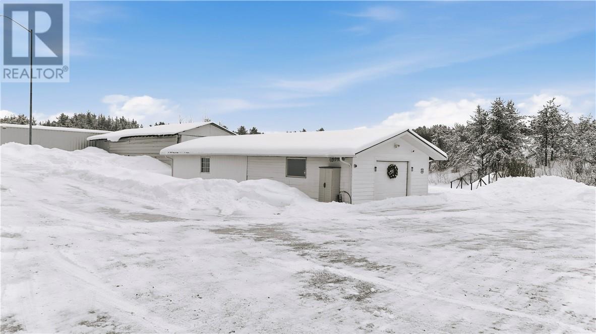 1110 Hwy 17, Wahnapitae, Ontario  P0M 3C0 - Photo 26 - 2126163