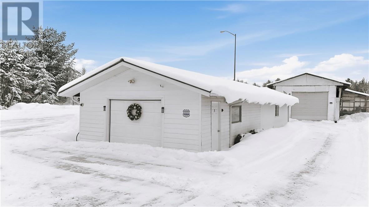 1110 Hwy 17, Wahnapitae, Ontario  P0M 3C0 - Photo 27 - 2126163