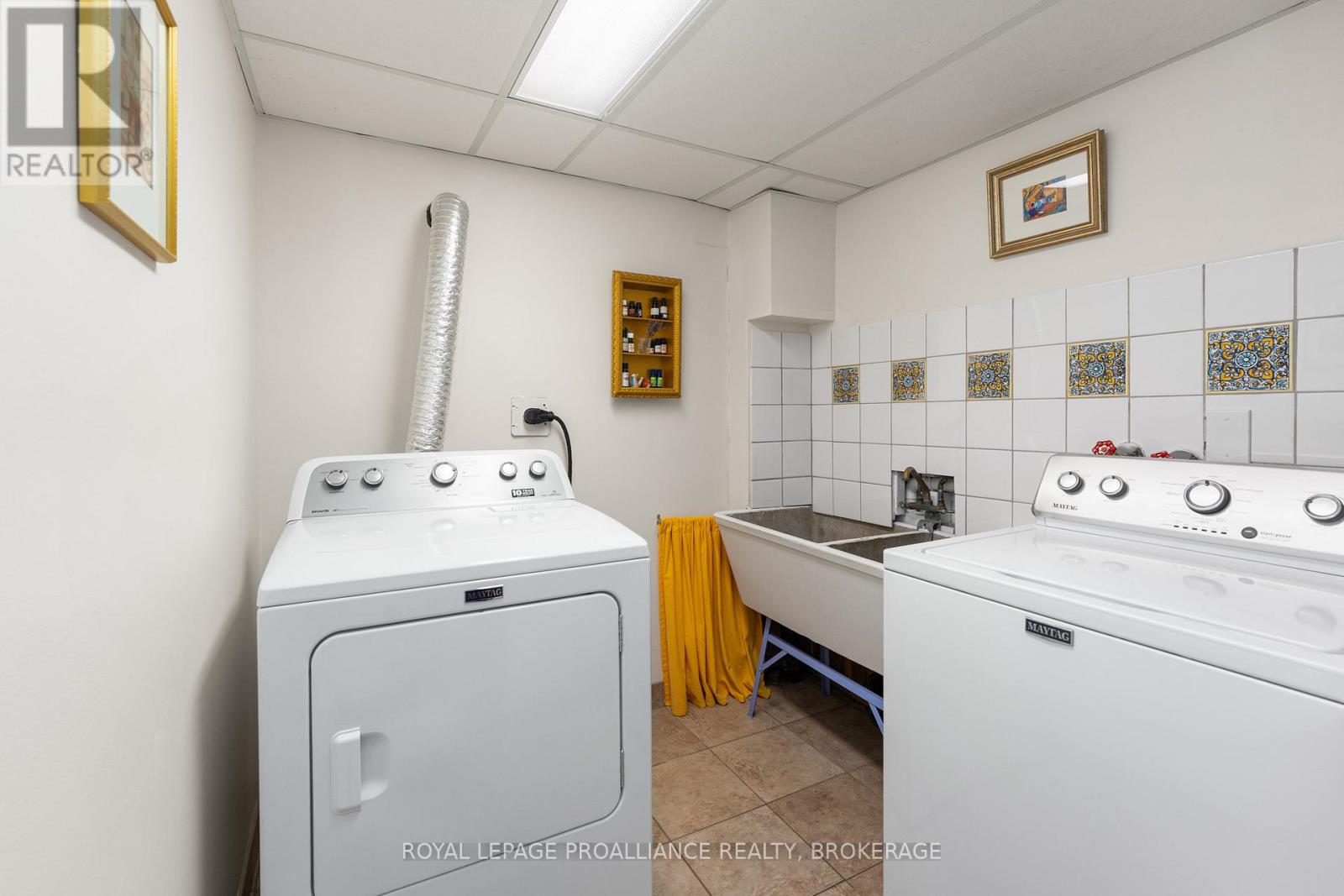 812 Hillside Drive, Kingston, Ontario K7M 5Y8 - Photo 33 - X12720416