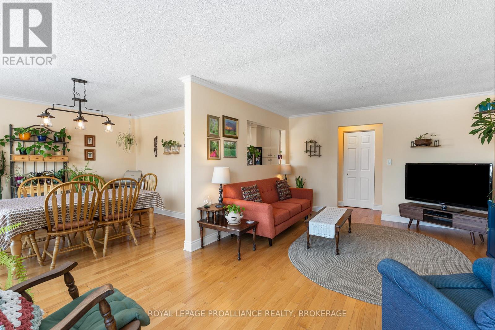 812 Hillside Drive, Kingston, Ontario K7M 5Y8 - Photo 8 - X12720416