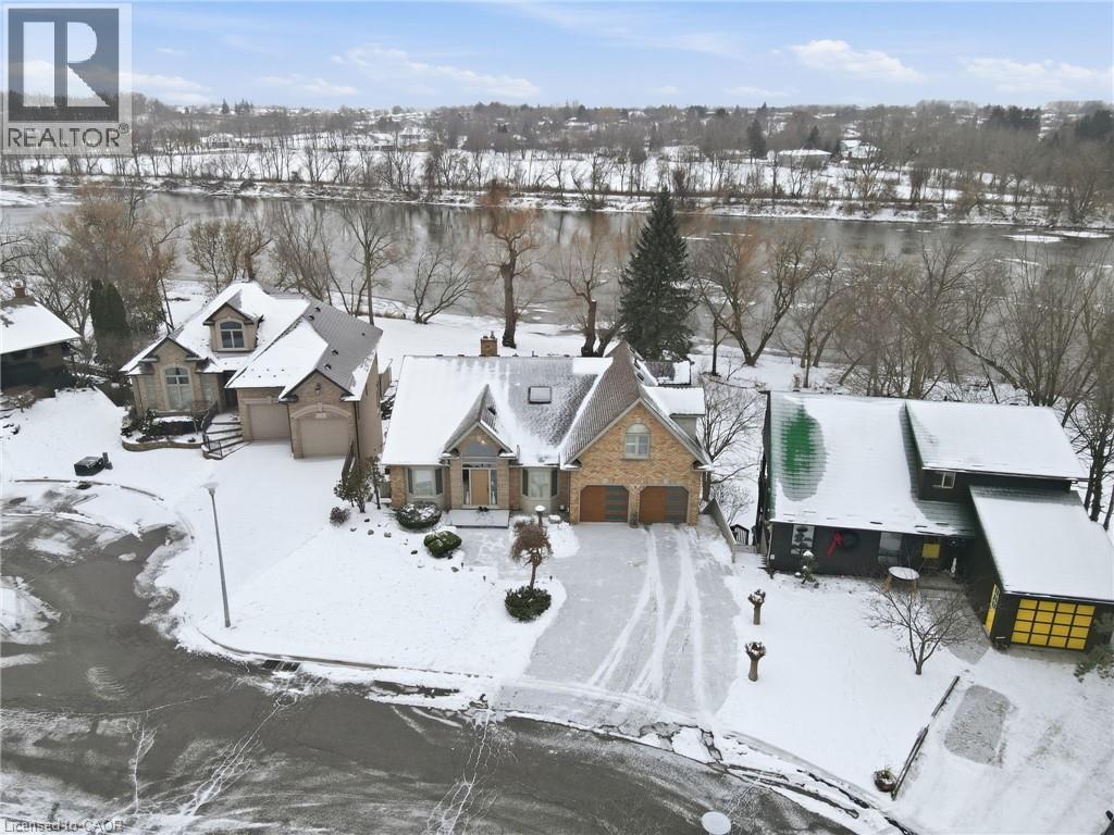 9 Lamb Court, Caledonia, Ontario  N3W 1E2 - Photo 2 - 40794091