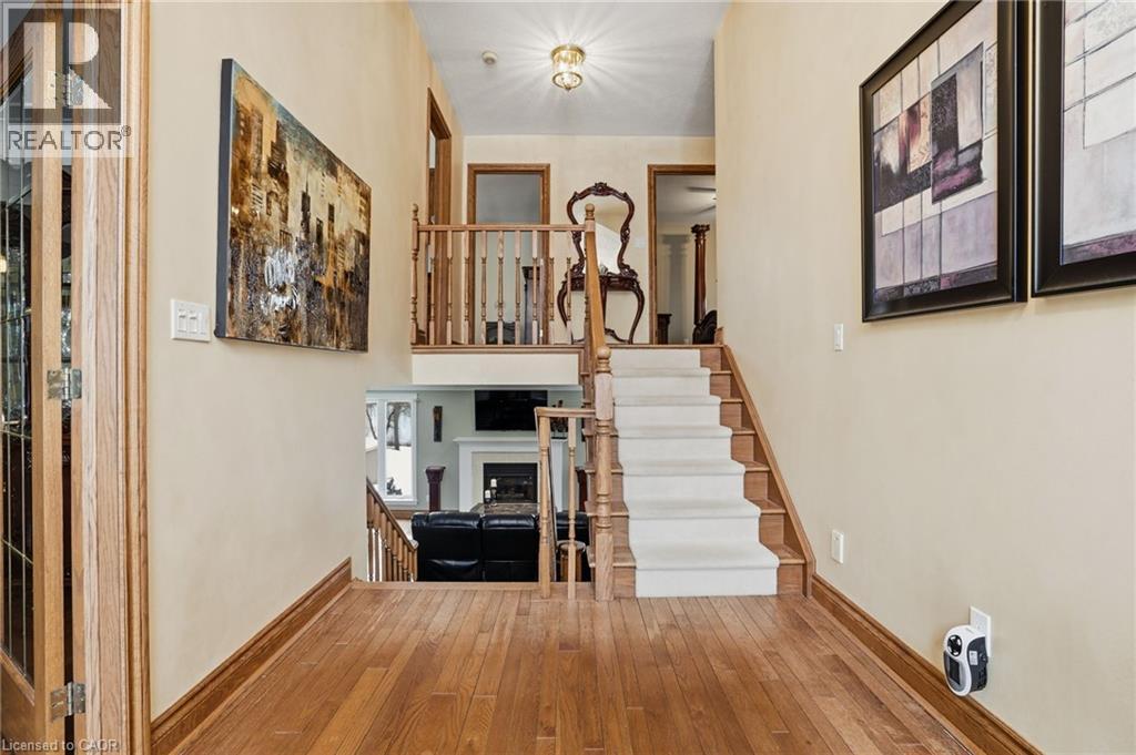 9 Lamb Court, Caledonia, Ontario  N3W 1E2 - Photo 3 - 40794091