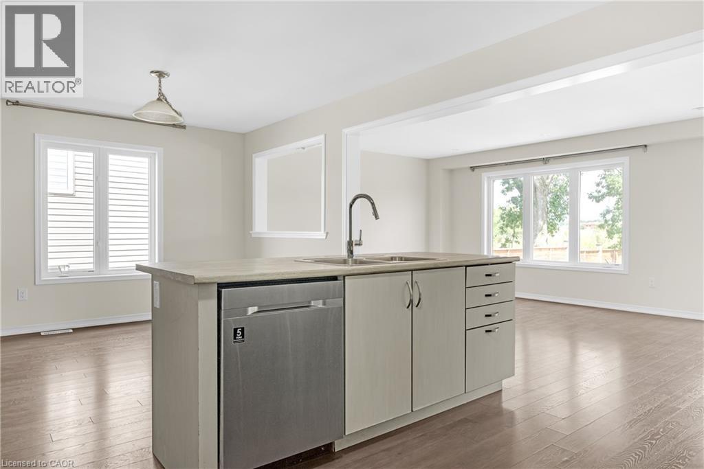 8561 Dogwood Crescent, Niagara Falls, Ontario  L2H 0K7 - Photo 5 - 40799005