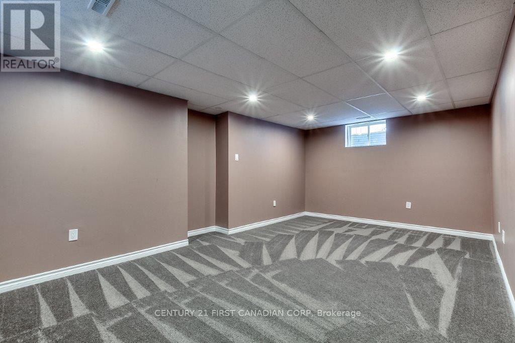 1754 Mickleborough Drive, London North, Ontario  N6G 5R4 - Photo 24 - X12720292