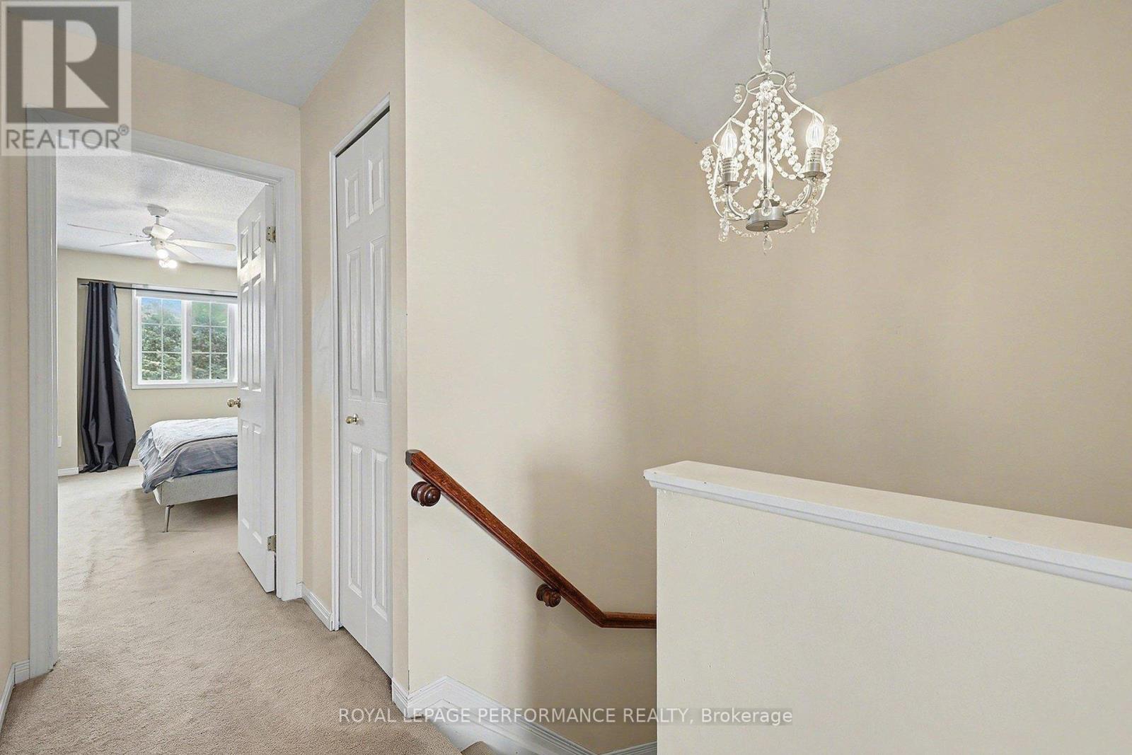 83 Manhattan Crescent, Ottawa, Ontario  K2C 4B8 - Photo 12 - X12720326