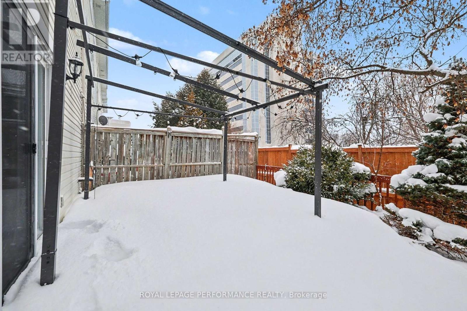 83 Manhattan Crescent, Ottawa, Ontario  K2C 4B8 - Photo 21 - X12720326