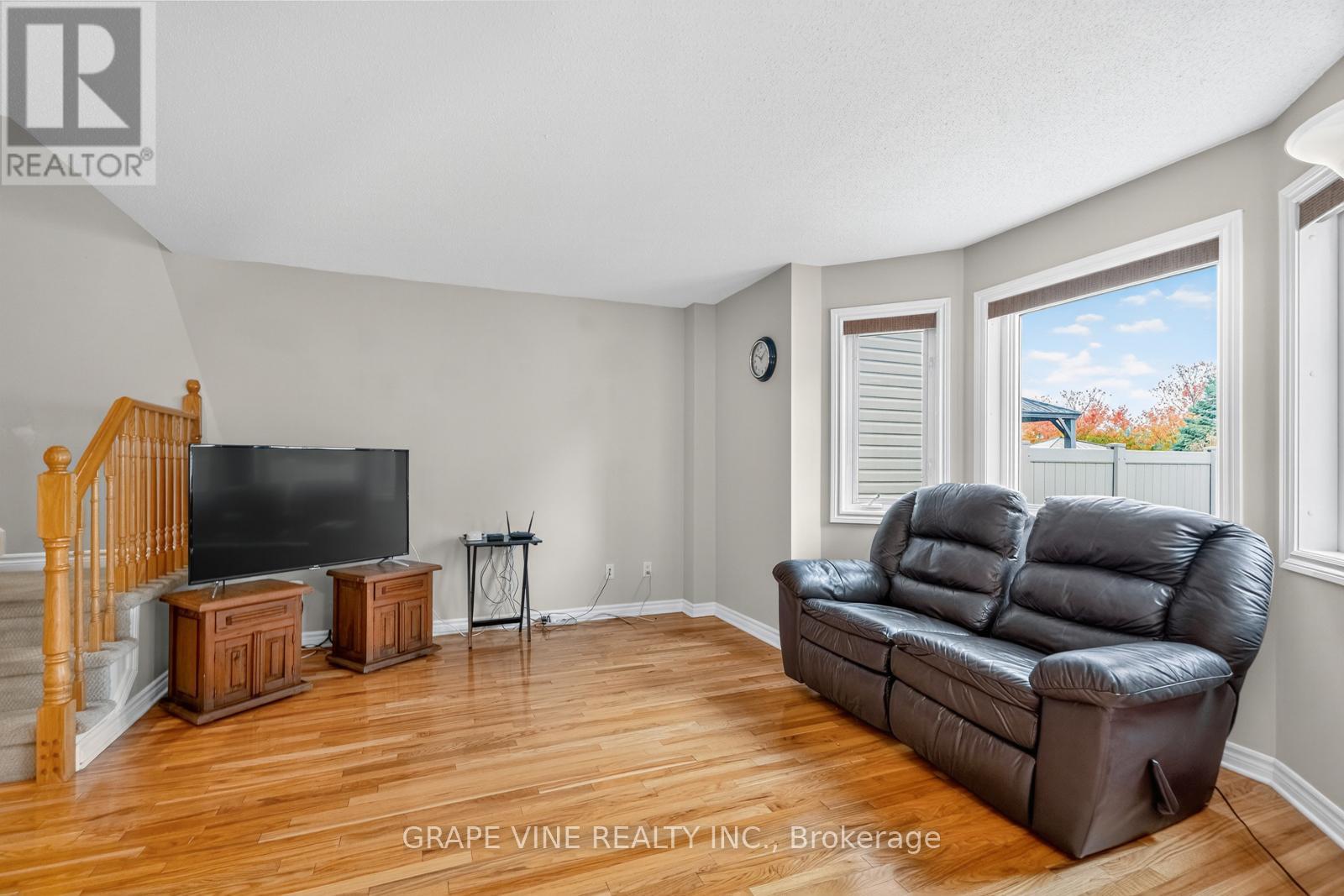 16 Cedar Valley Drive, Ottawa, Ontario  K2M 2Y5 - Photo 10 - X12720344