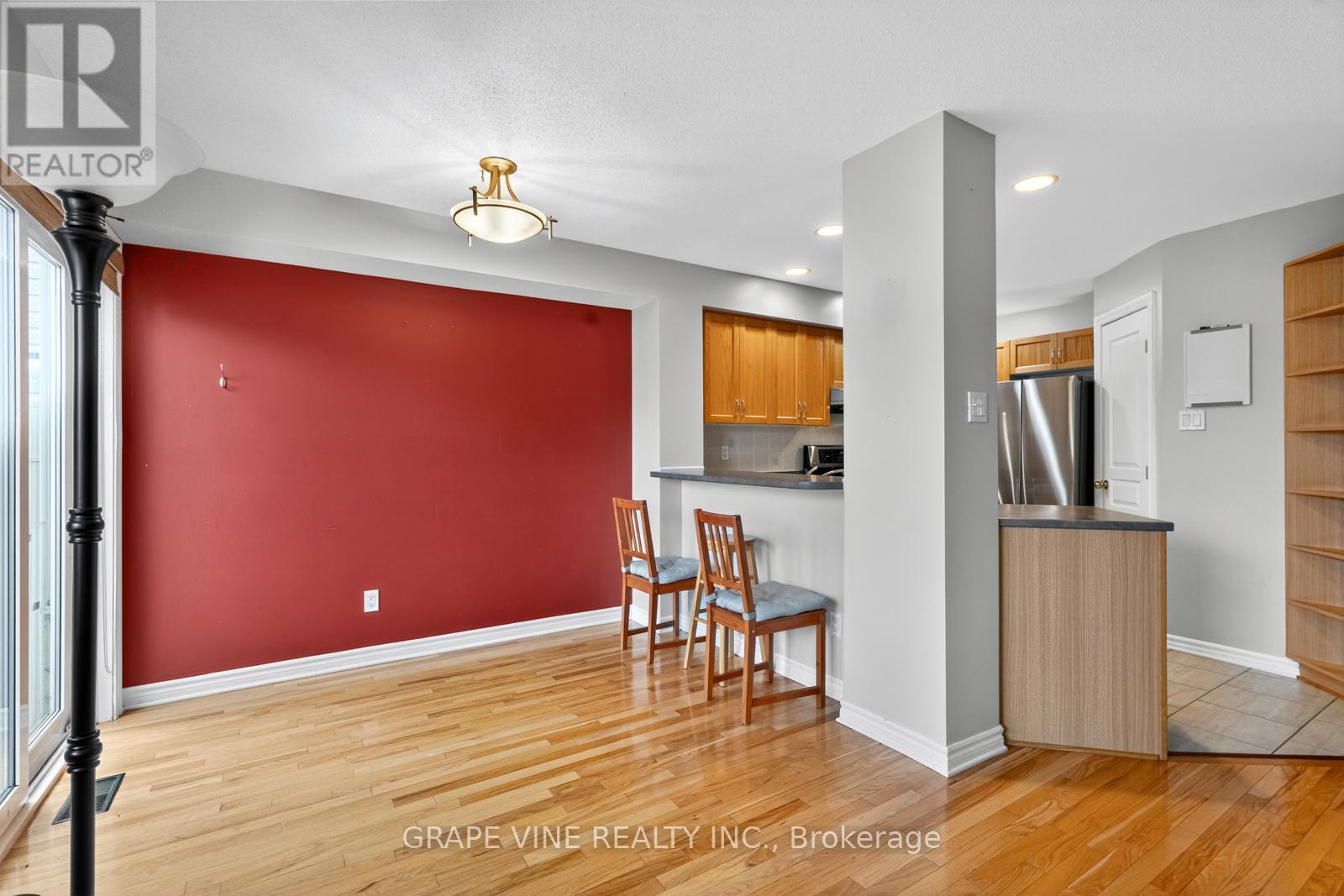 16 Cedar Valley Drive, Ottawa, Ontario  K2M 2Y5 - Photo 11 - X12720344