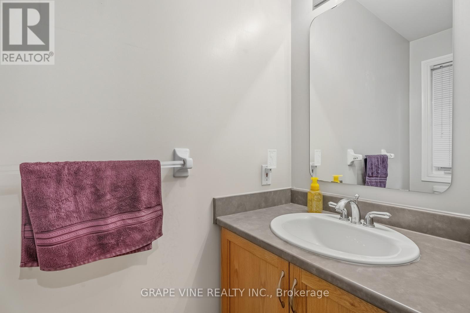16 Cedar Valley Drive, Ottawa, Ontario  K2M 2Y5 - Photo 6 - X12720344
