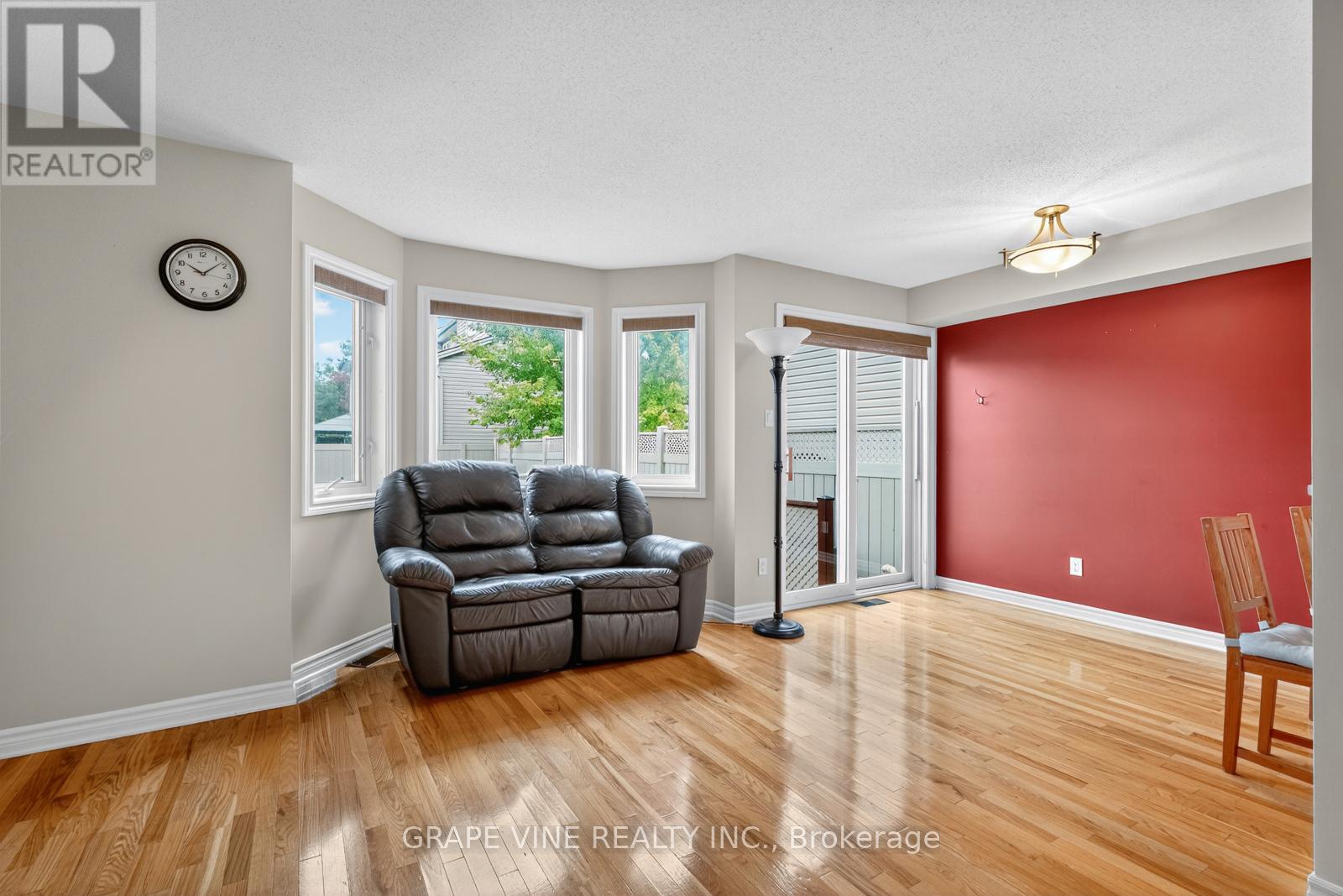 16 Cedar Valley Drive, Ottawa, Ontario  K2M 2Y5 - Photo 8 - X12720344