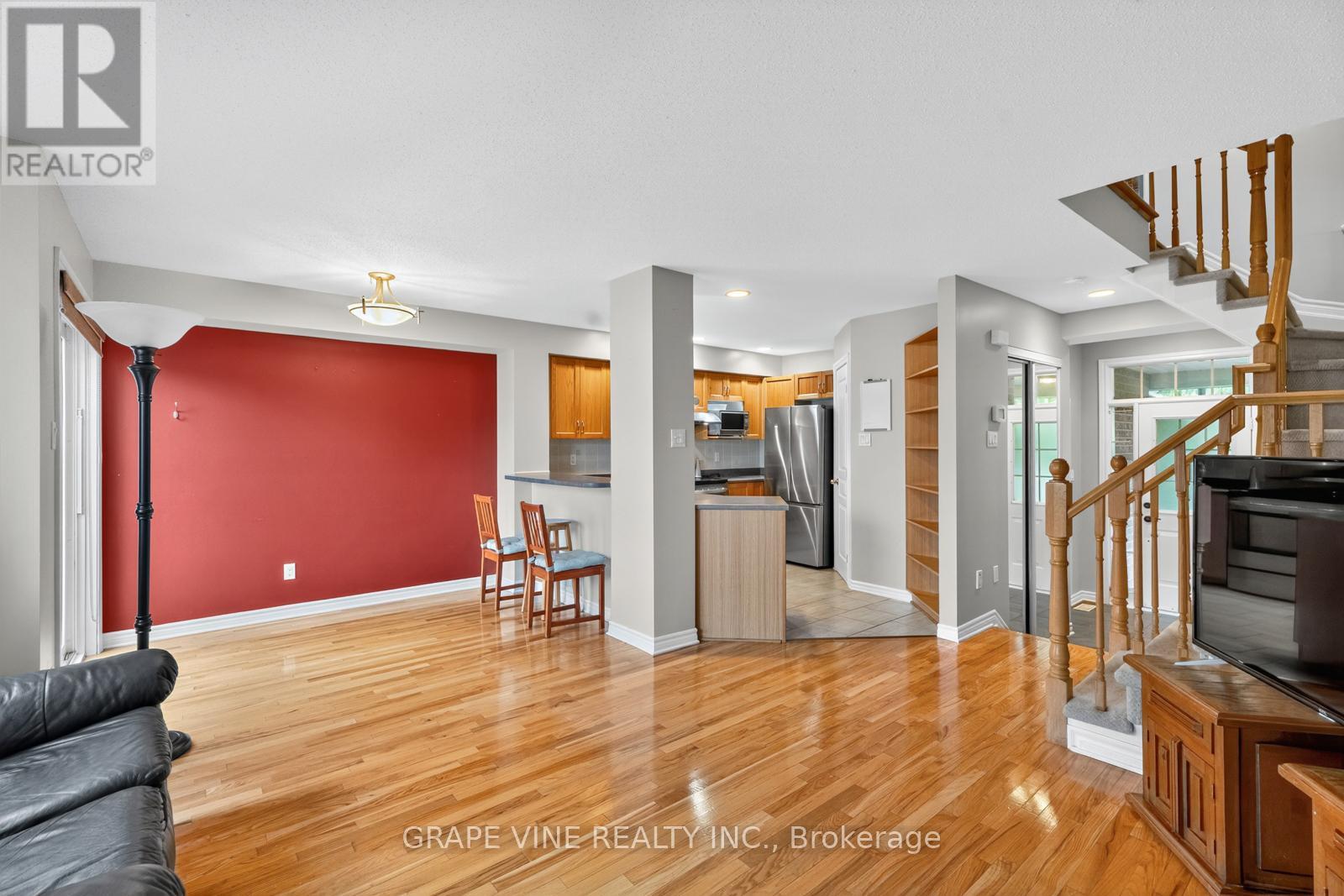 16 Cedar Valley Drive, Ottawa, Ontario  K2M 2Y5 - Photo 9 - X12720344