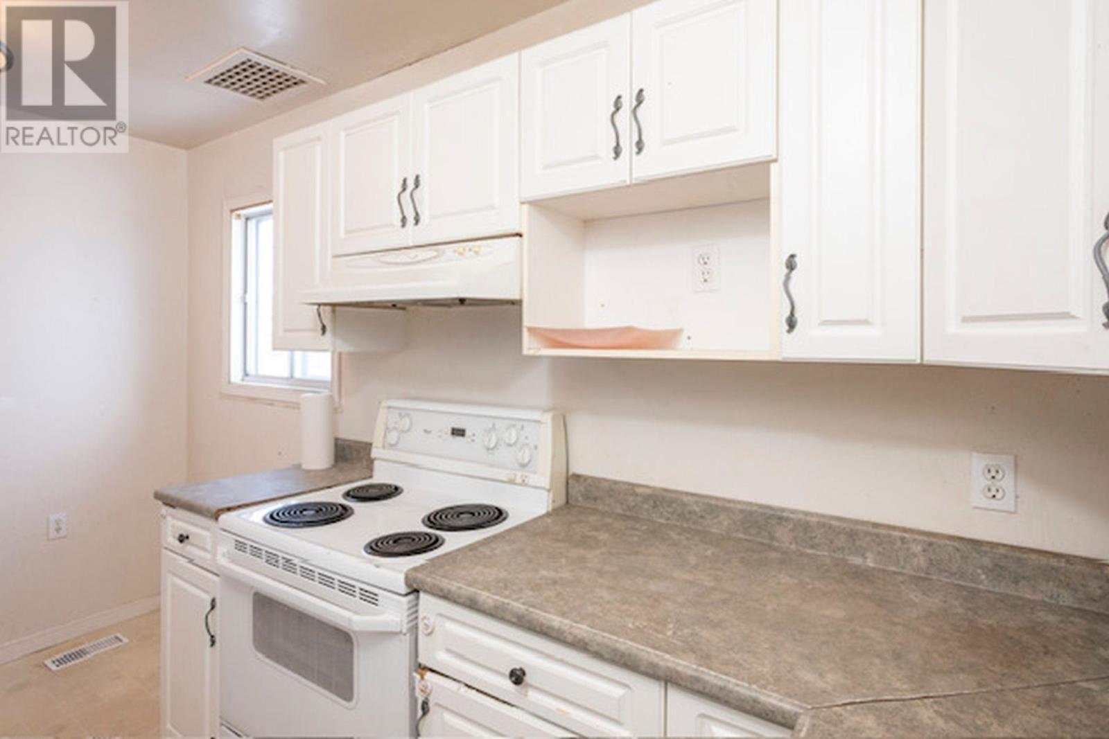 372 Grenville Ave, Thunder Bay, Ontario  P7A 2B8 - Photo 9 - TB2600109