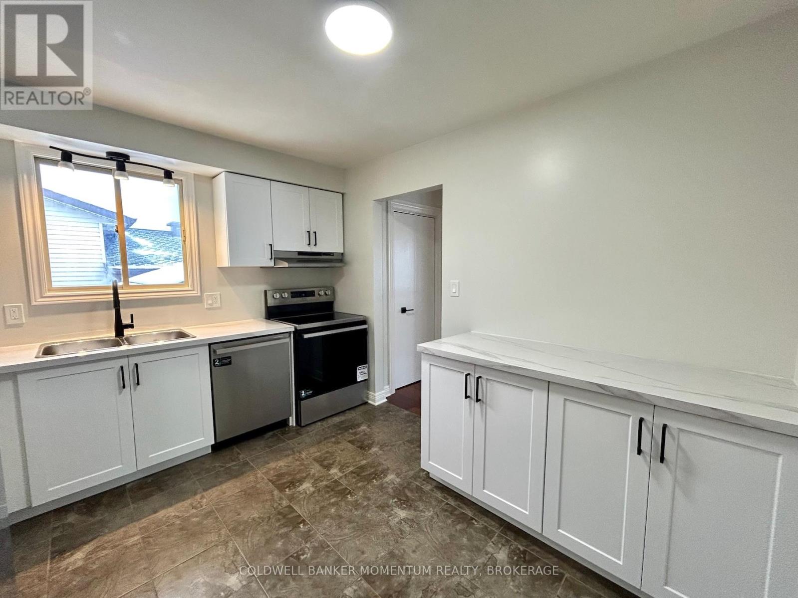 Main - 2 Cornwell Circle, St. Catharines, Ontario  L2S 3C5 - Photo 11 - X12720290