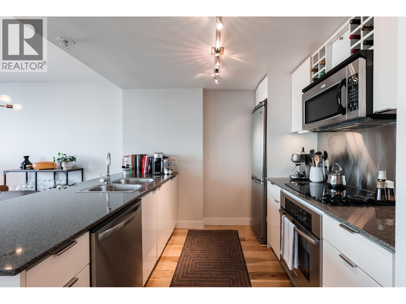 1705 788 Hamilton Street, Vancouver, British Columbia  V6B 0E9 - Photo 11 - R3082217