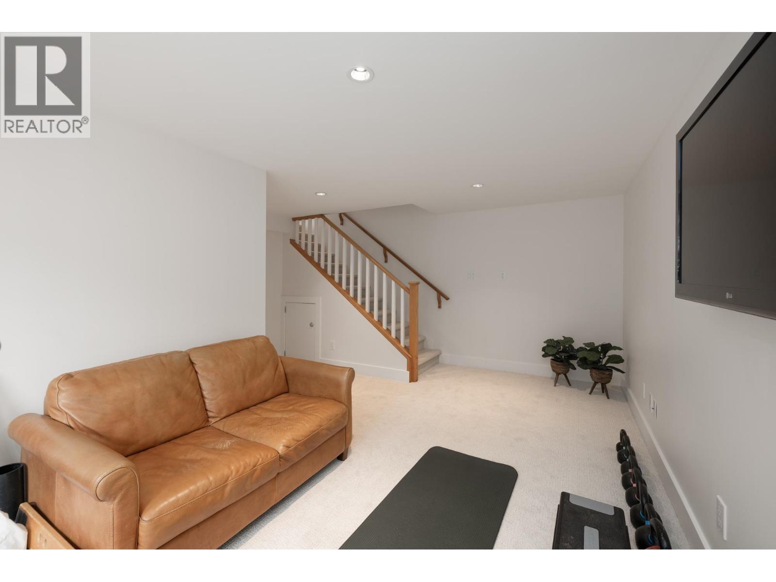 518 E 7th Street, North Vancouver, British Columbia  V7L 1S3 - Photo 29 - R3082209