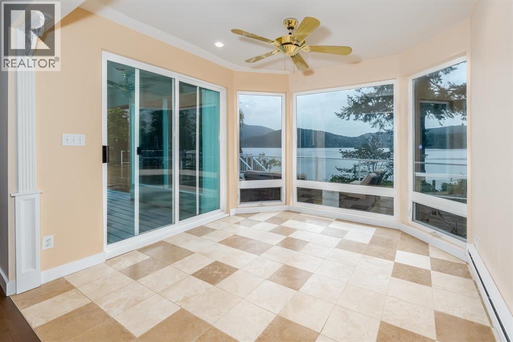 5559 Indian River Drive, North Vancouver, British Columbia  V7G 2T7 - Photo 11 - R3082210