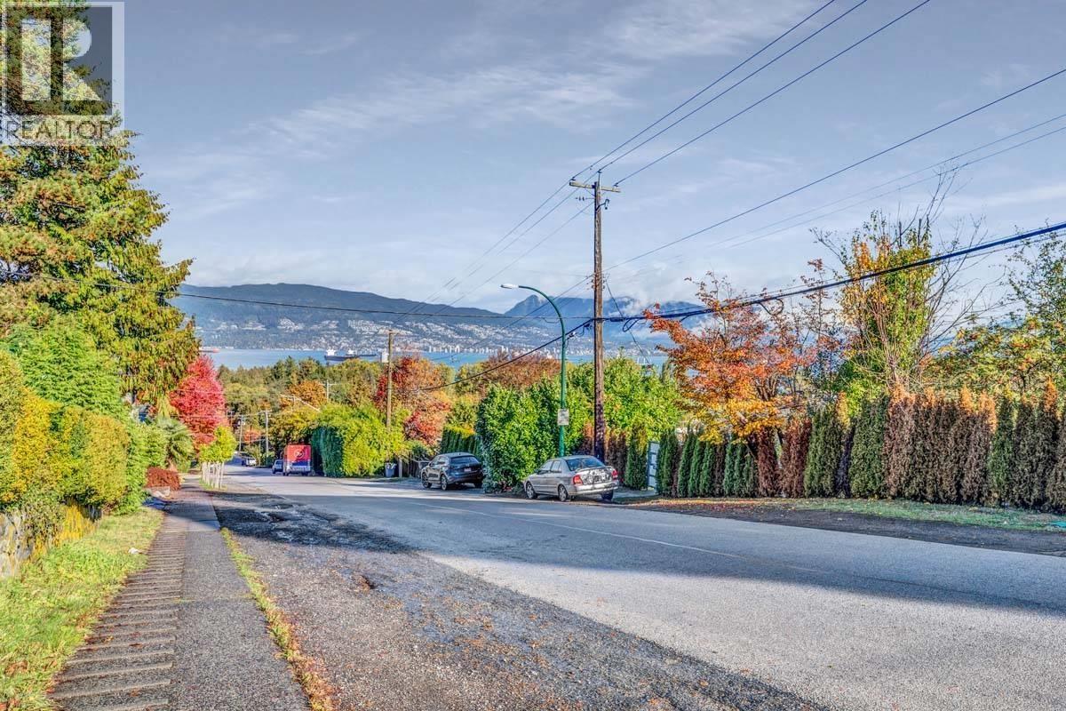 439x W 3rd Avenue, Vancouver, British Columbia  V6R 1M6 - Photo 10 - R3082215