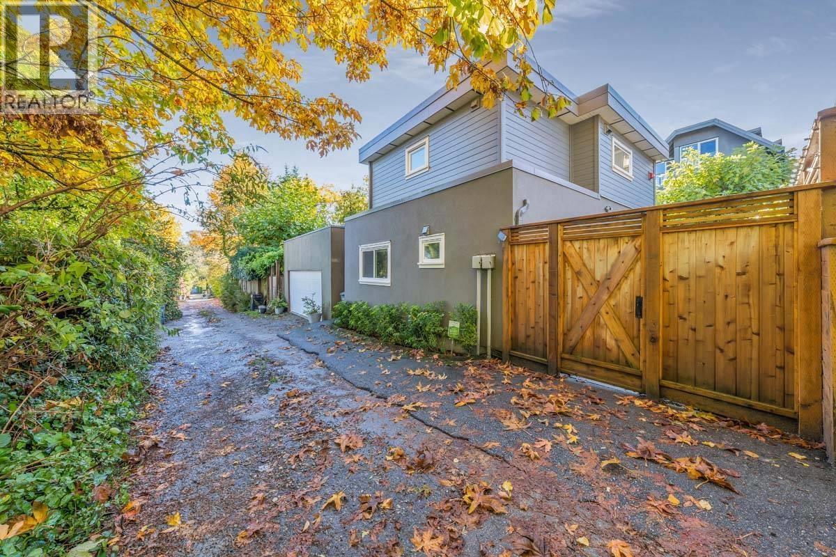 439x W 3rd Avenue, Vancouver, British Columbia  V6R 1M6 - Photo 11 - R3082215