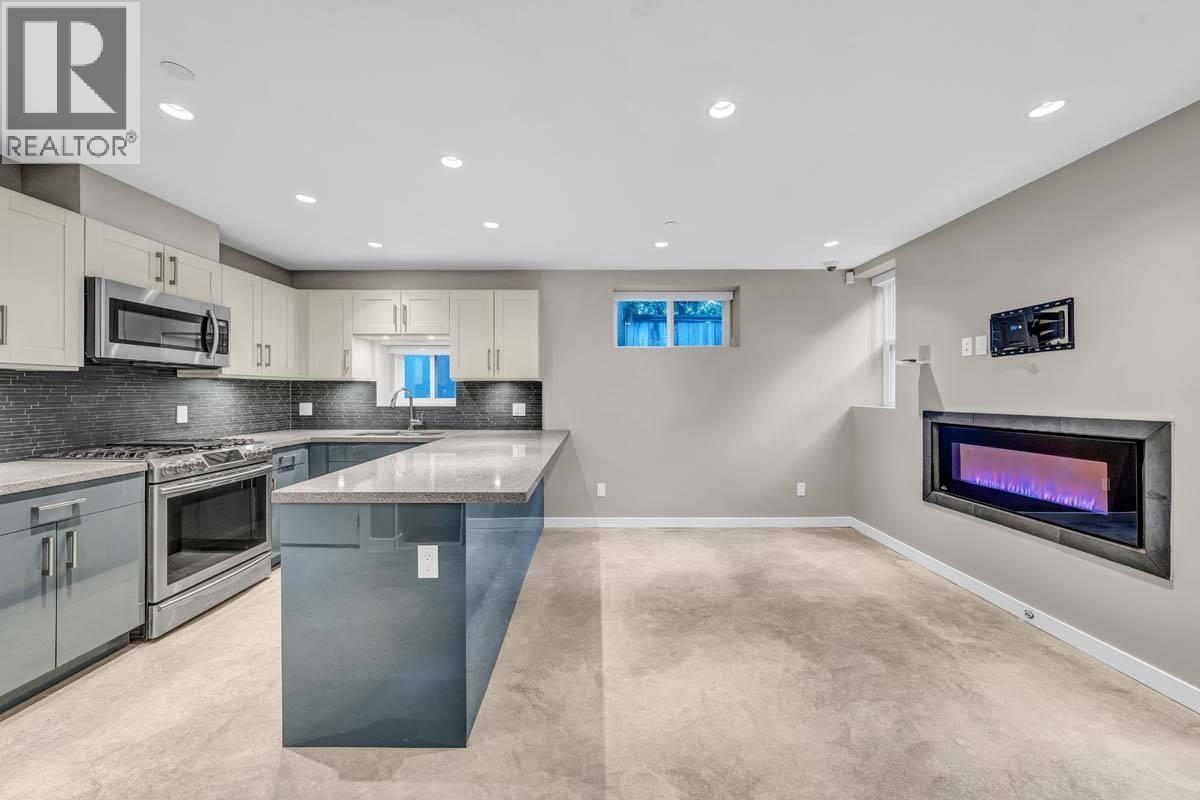 439x W 3rd Avenue, Vancouver, British Columbia  V6R 1M6 - Photo 2 - R3082215