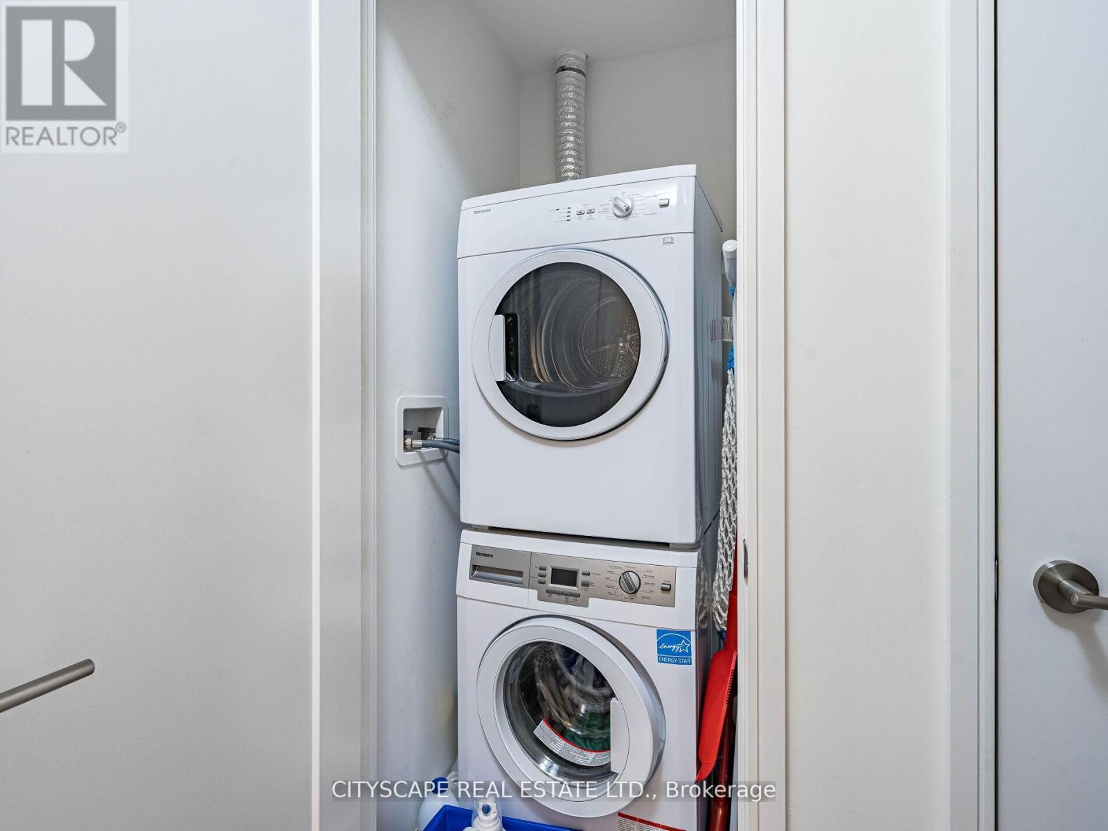 1605 - 88 Scott Street, Toronto, Ontario  M5E 0A9 - Photo 42 - C12720298