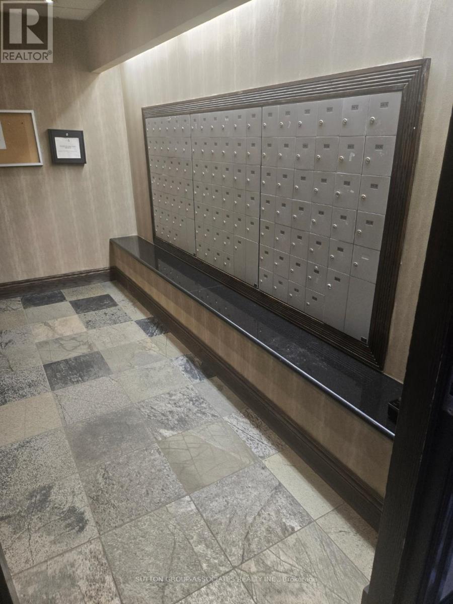 519 - 308 Palmerston Avenue, Toronto, Ontario  M6J 3X9 - Photo 4 - C12720318