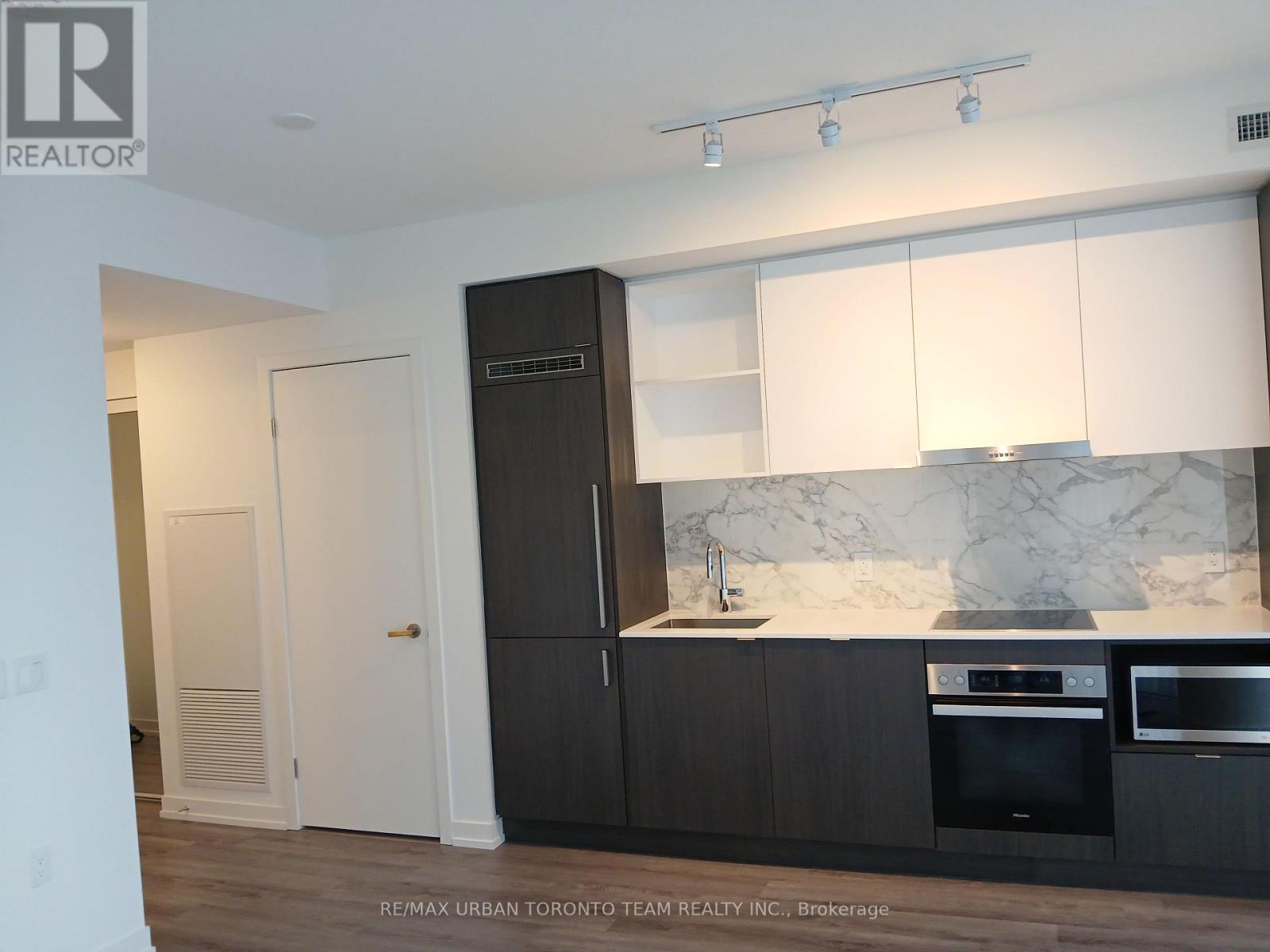 7211 - 138 Downes Street, Toronto, Ontario  M5E 0E4 - Photo 8 - C12720360