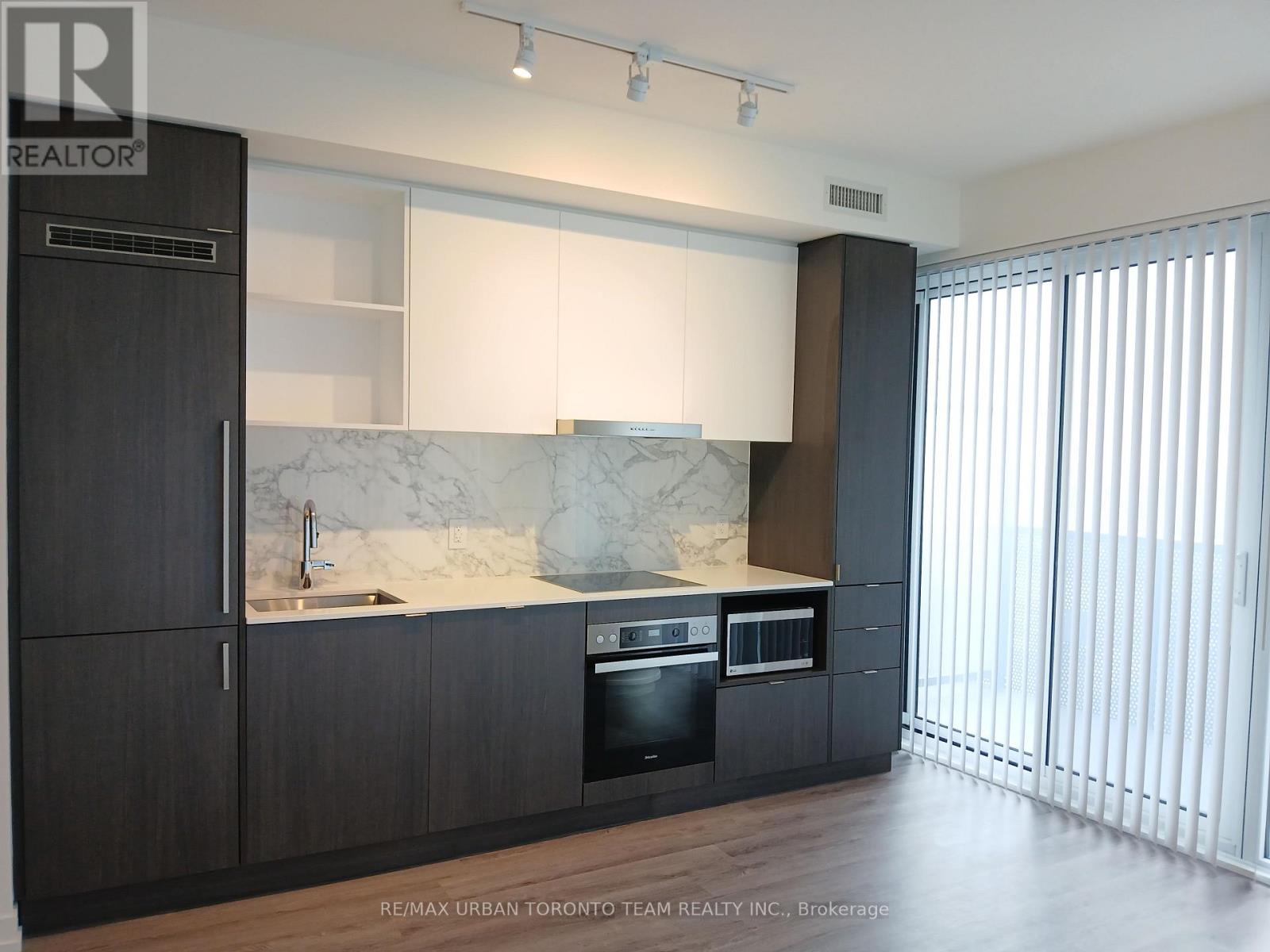 7211 - 138 Downes Street, Toronto, Ontario  M5E 0E4 - Photo 9 - C12720360