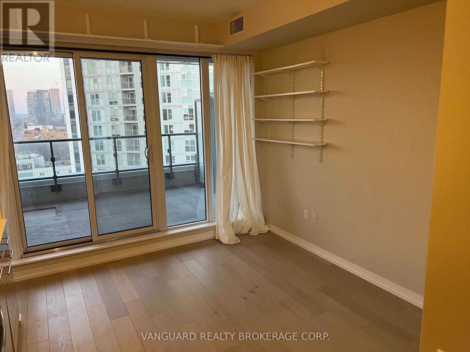 912 - 251 Jarvis Street, Toronto, Ontario  M5B 0C3 - Photo 3 - C12720366