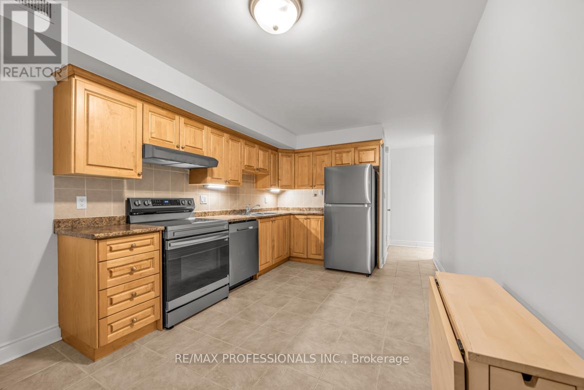 Lower - 213 Major Street, Toronto, Ontario  M5S 2L4 - Photo 4 - C12720412