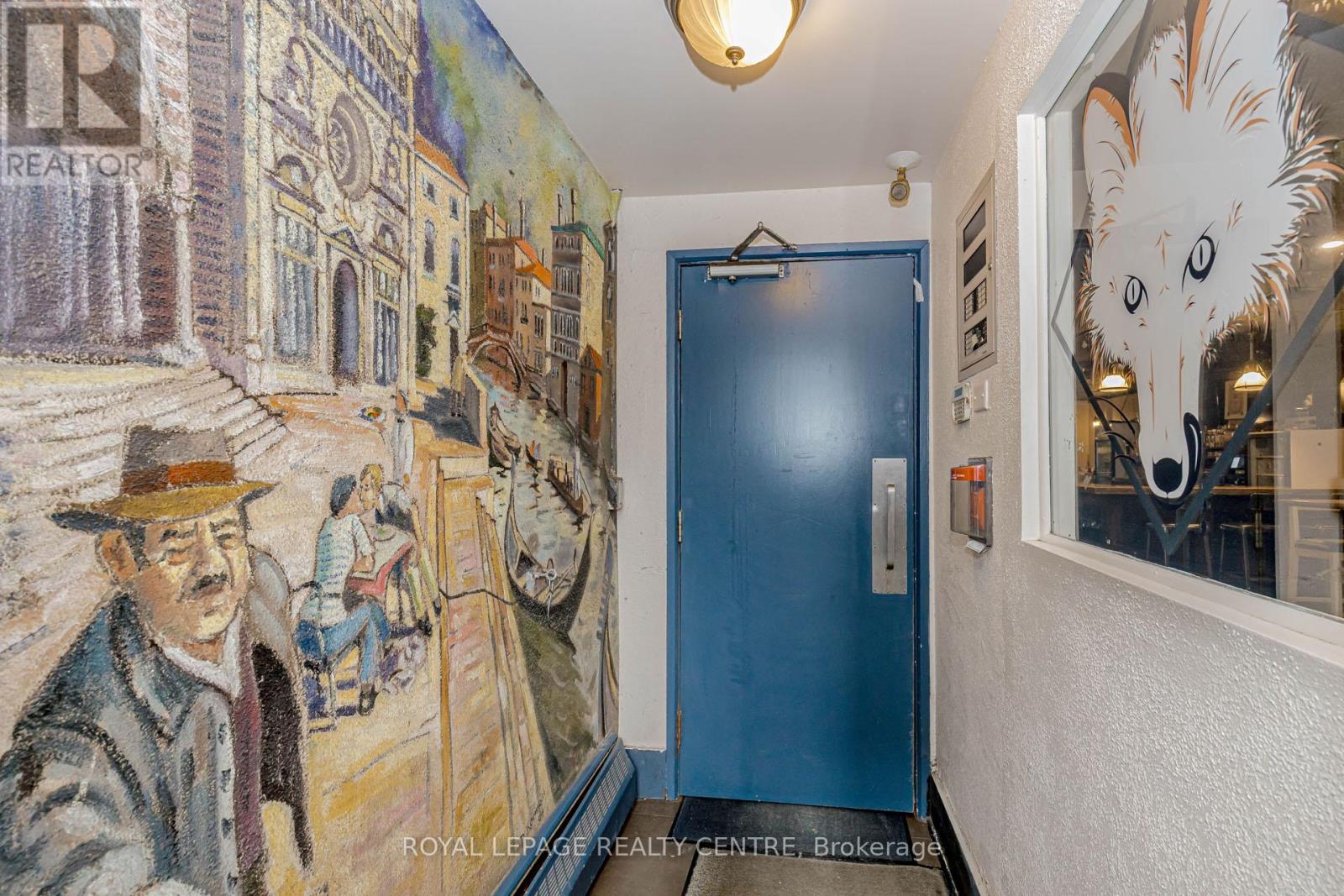 1028 Eglinton Avenue W, Toronto, Ontario  M6C 2C5 - Photo 15 - C12720420