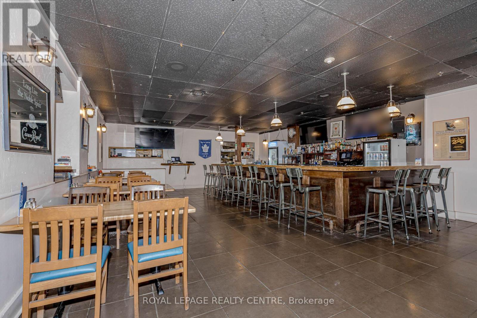 1028 Eglinton Avenue W, Toronto, Ontario  M6C 2C5 - Photo 18 - C12720420