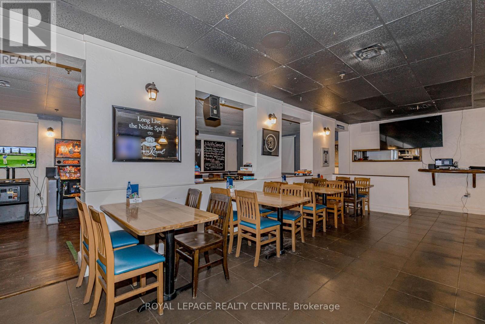 1028 Eglinton Avenue W, Toronto, Ontario  M6C 2C5 - Photo 22 - C12720420