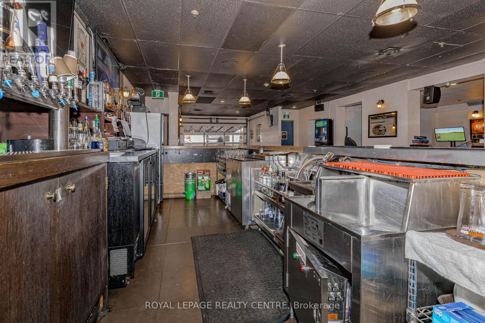 1028 Eglinton Avenue W, Toronto, Ontario  M6C 2C5 - Photo 26 - C12720420