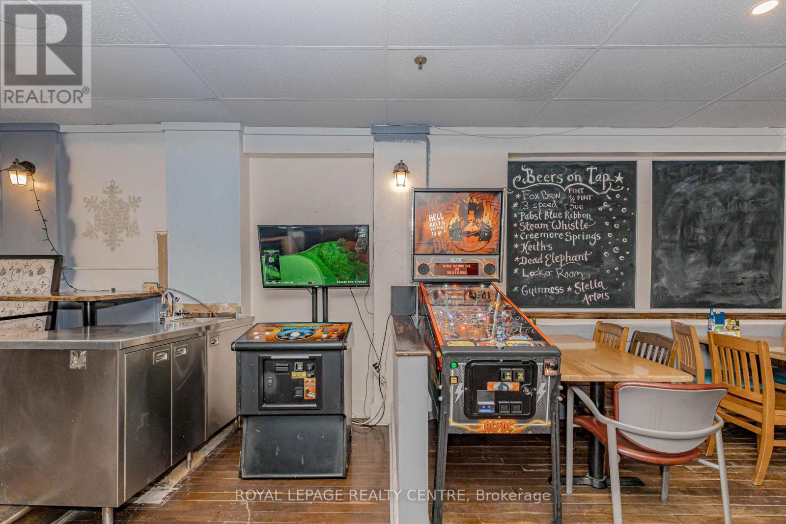 1028 Eglinton Avenue W, Toronto, Ontario  M6C 2C5 - Photo 35 - C12720420