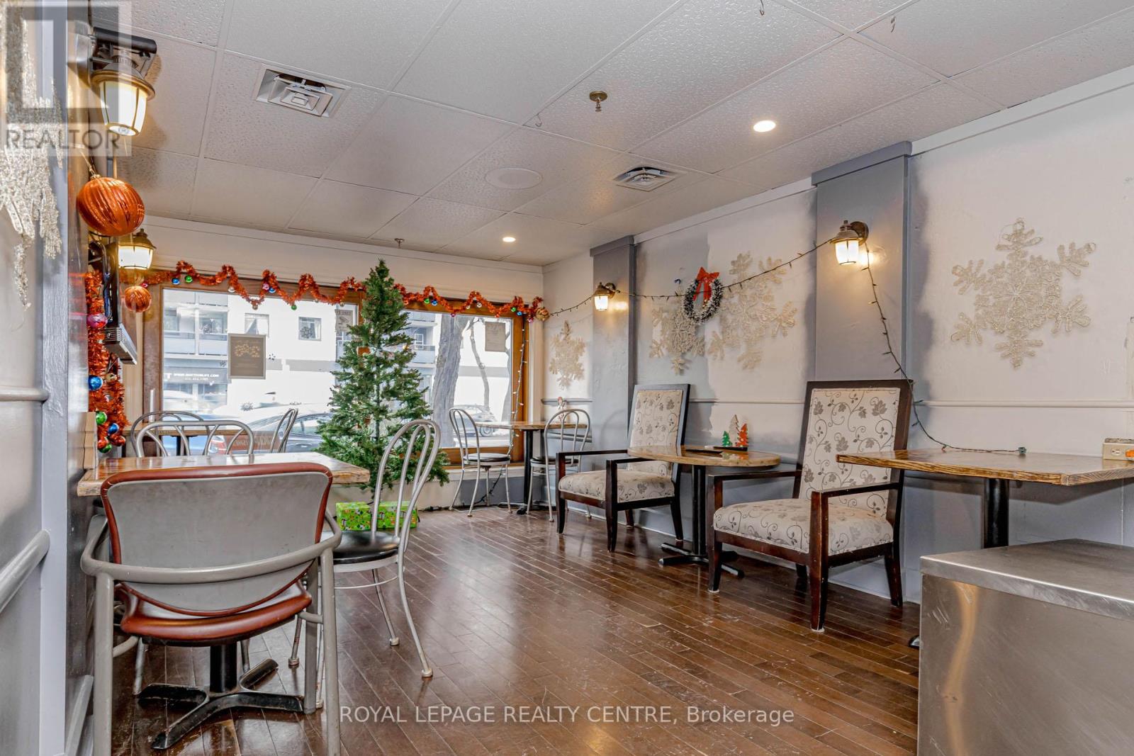 1028 Eglinton Avenue W, Toronto, Ontario  M6C 2C5 - Photo 37 - C12720420