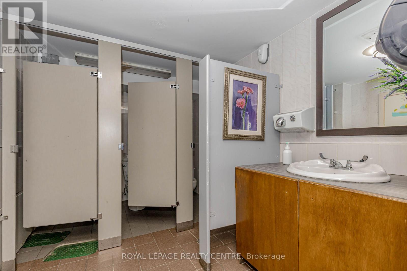 1028 Eglinton Avenue W, Toronto, Ontario  M6C 2C5 - Photo 41 - C12720420