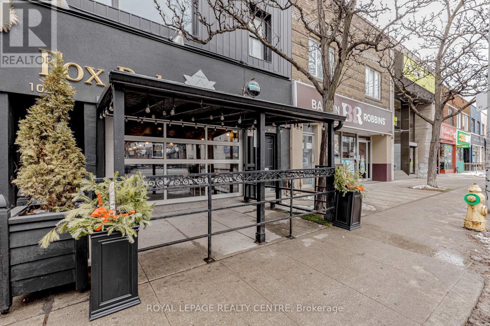 1028 Eglinton Avenue W, Toronto, Ontario  M6C 2C5 - Photo 5 - C12720420