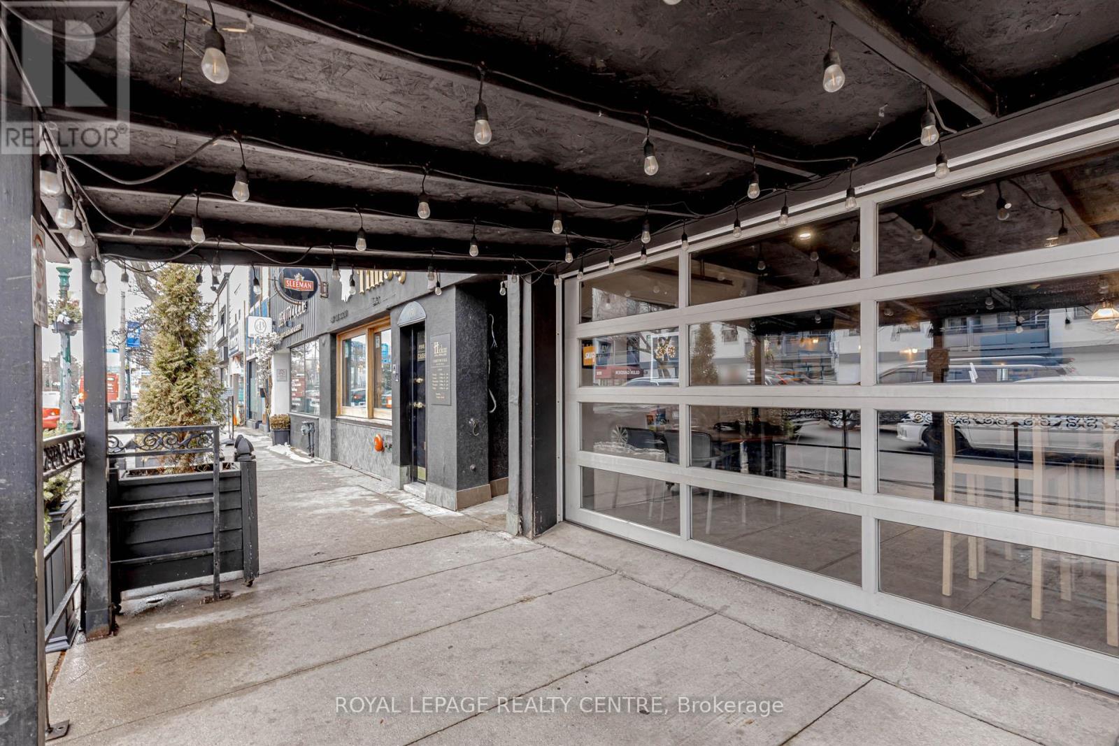 1028 Eglinton Avenue W, Toronto, Ontario  M6C 2C5 - Photo 8 - C12720420