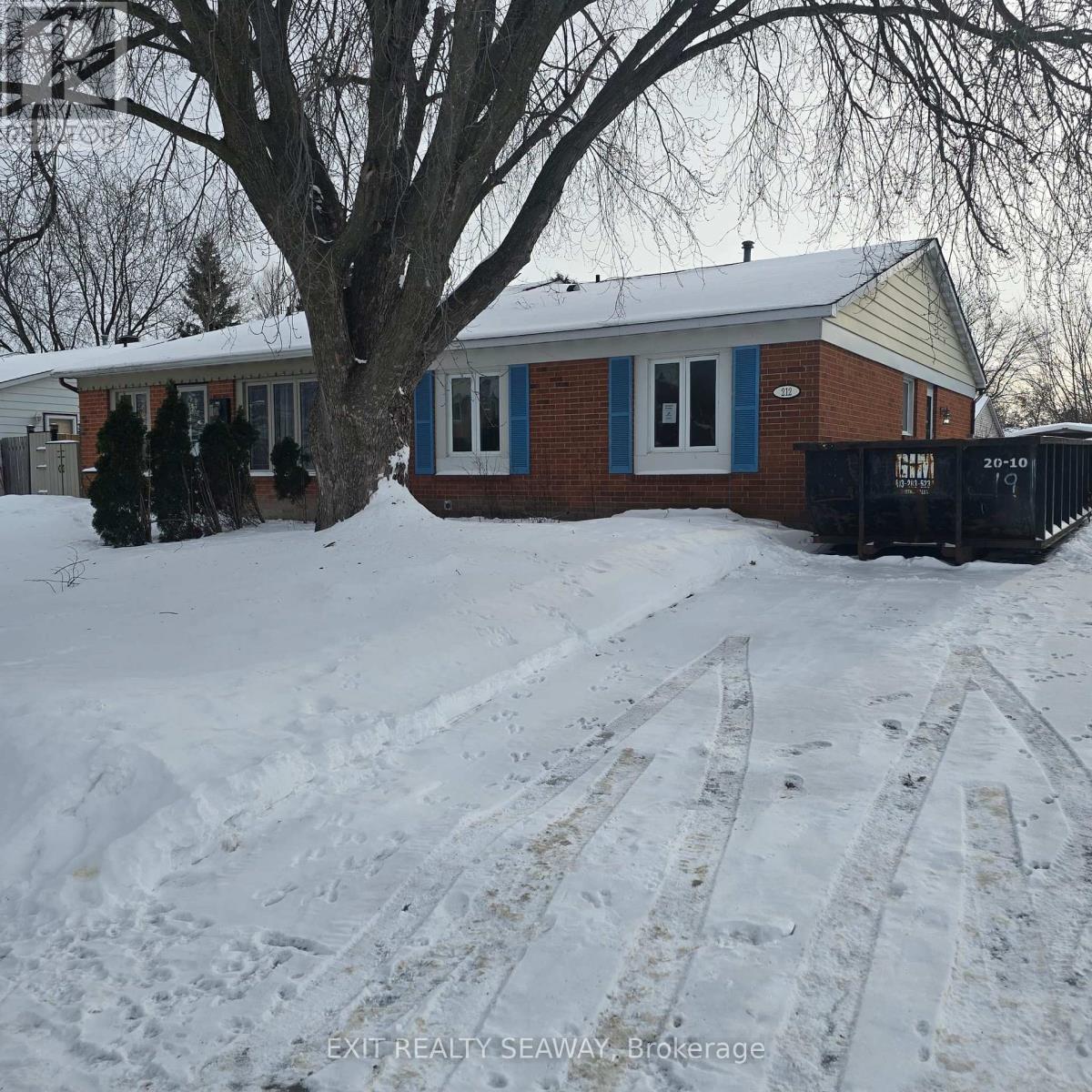 212 MCELROY DRIVE, Ottawa, Ontario