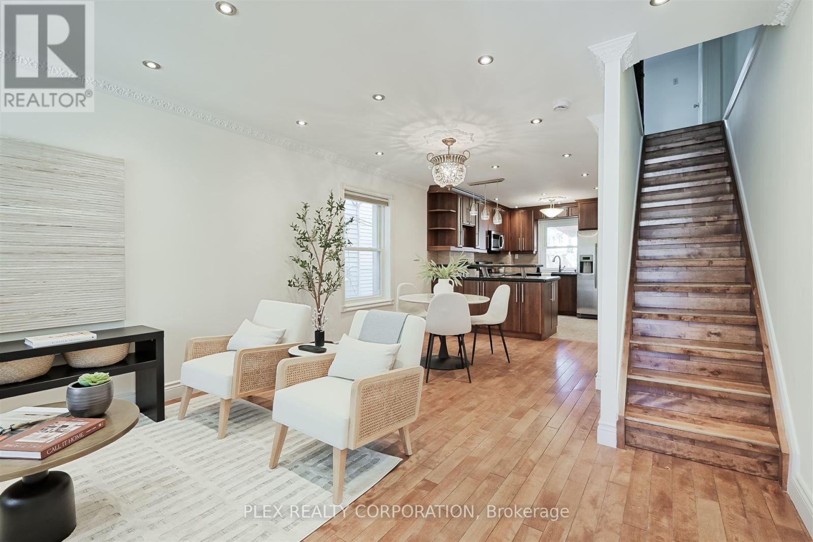 192 Coxwell Avenue, Toronto, Ontario  M4L 3B2 - Photo 3 - E12720396