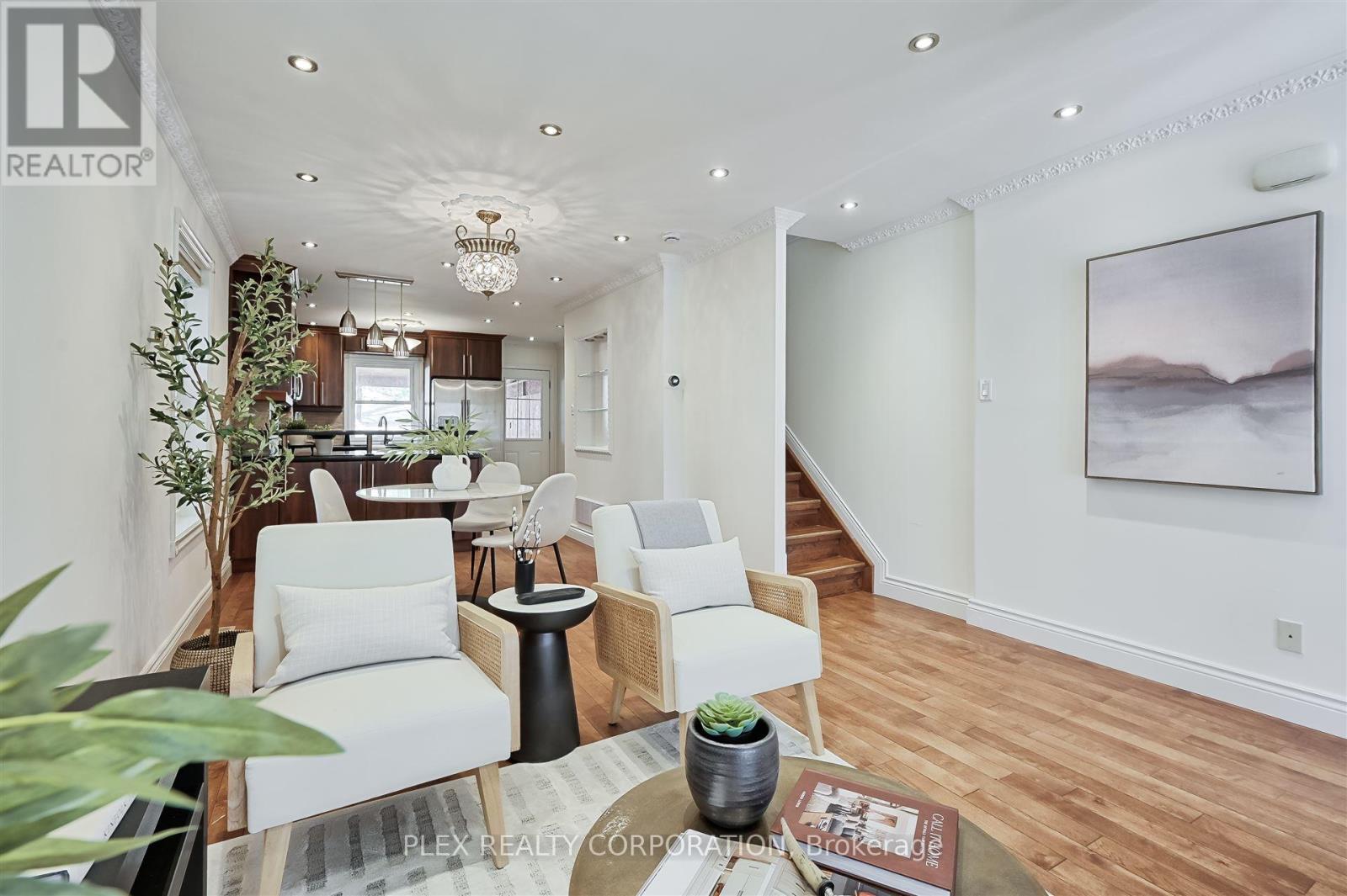 192 Coxwell Avenue, Toronto, Ontario  M4L 3B2 - Photo 5 - E12720396