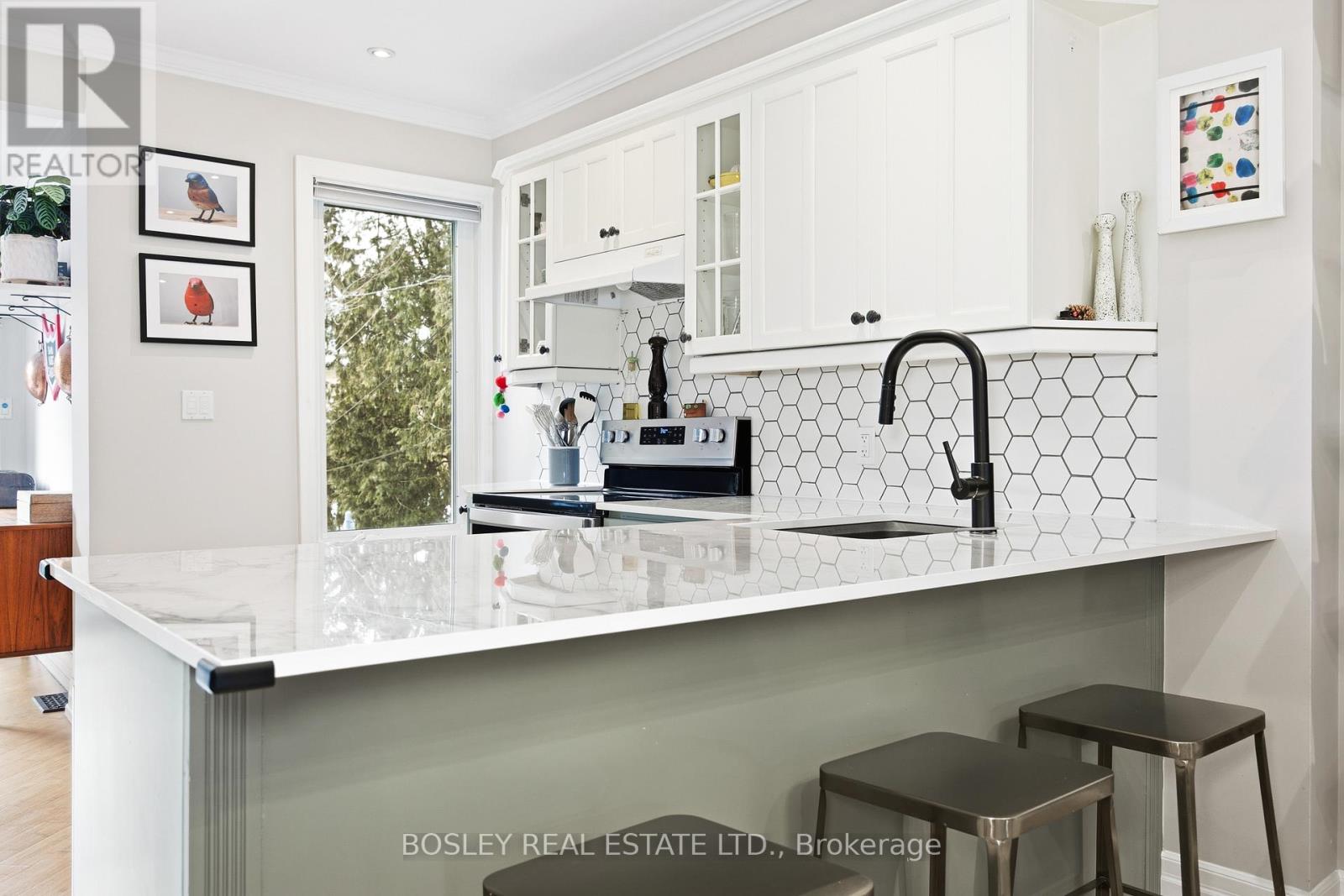 252 Highfield Road, Toronto, Ontario  M4L 2V5 - Photo 13 - E12720400