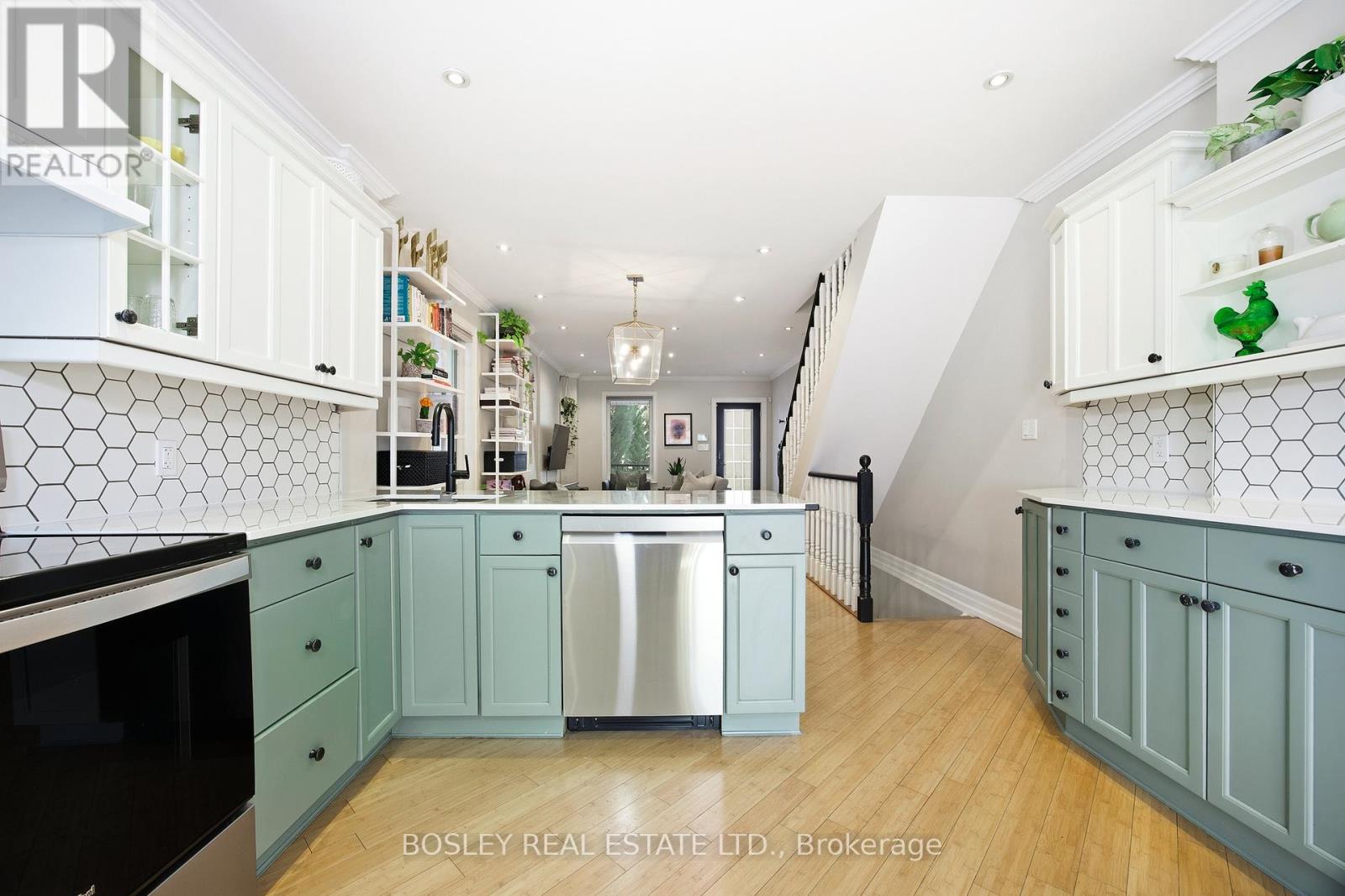 252 Highfield Road, Toronto, Ontario  M4L 2V5 - Photo 16 - E12720400