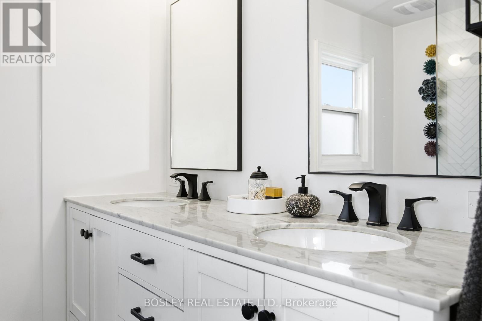 252 Highfield Road, Toronto, Ontario  M4L 2V5 - Photo 30 - E12720400