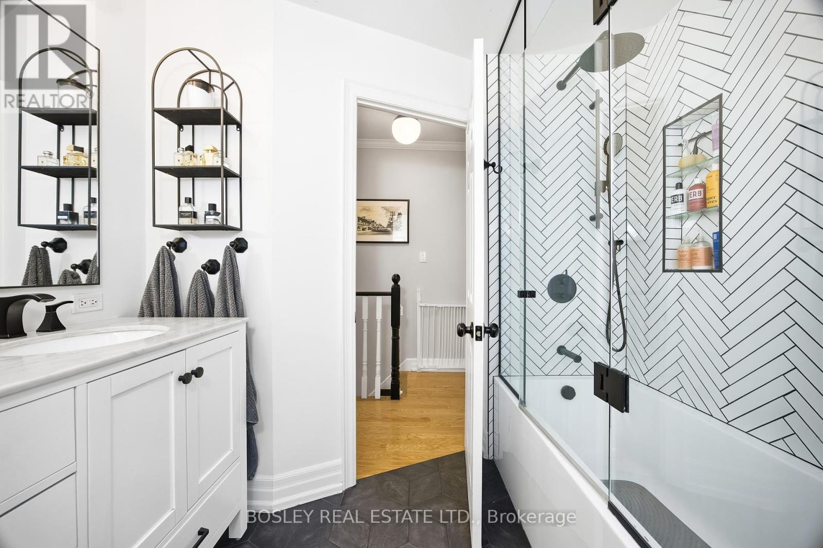 252 Highfield Road, Toronto, Ontario  M4L 2V5 - Photo 31 - E12720400