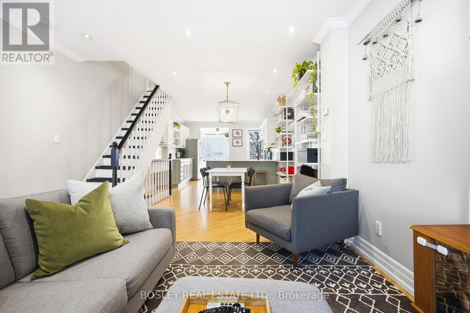 252 Highfield Road, Toronto, Ontario  M4L 2V5 - Photo 8 - E12720400